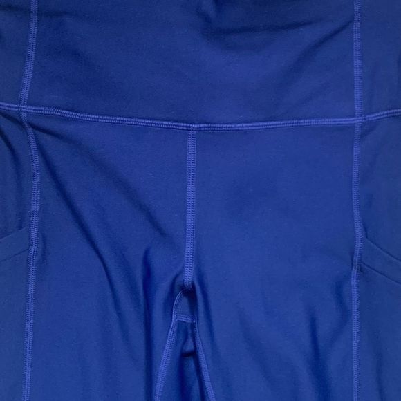Fabletics High Waisted Navy Blue Workout Leggings Cropped Side Pockets Size XS - Picture 6 of 7